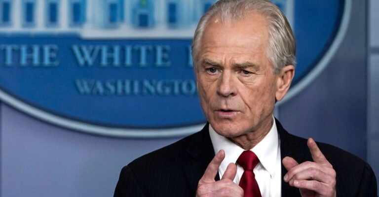 peter-navarro-white-house.jpg