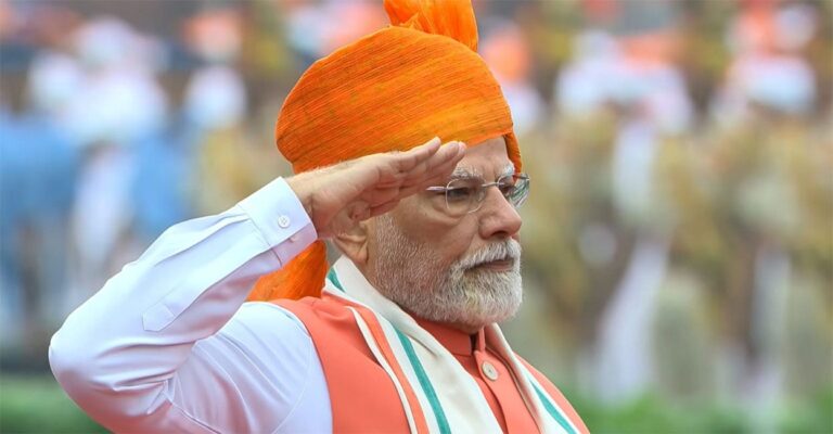 pm-modi-red-fort-guard-of-owner.jpg
