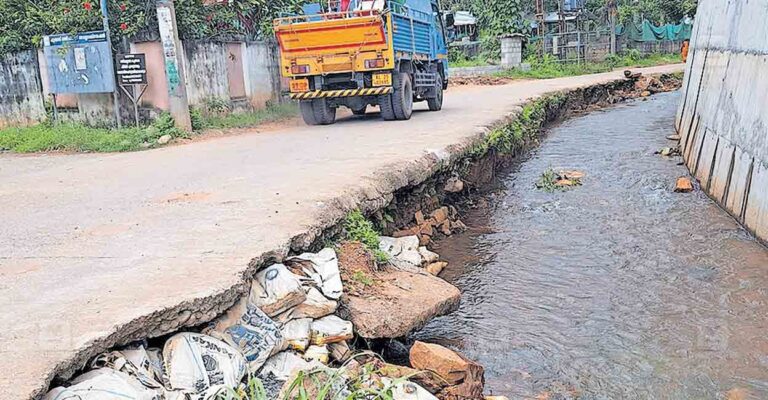 road-collapse.jpg