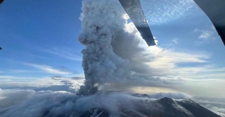 russia-volcano-eruption.jpg