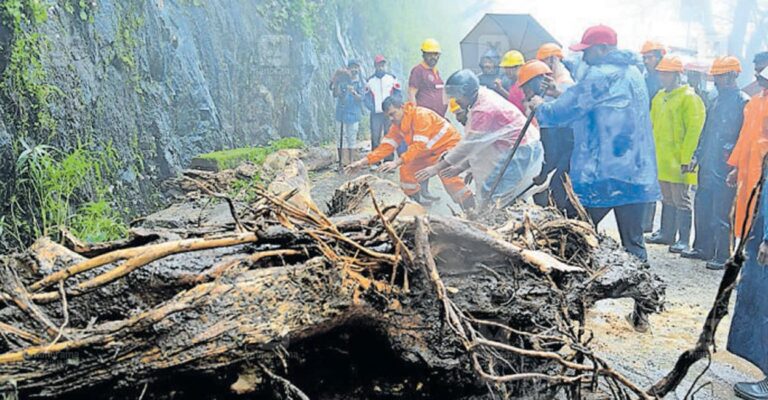 thamarassery-churam-landslide-1.jpg