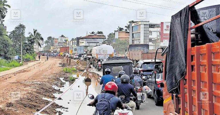 thrissur-traffic-block.jpg
