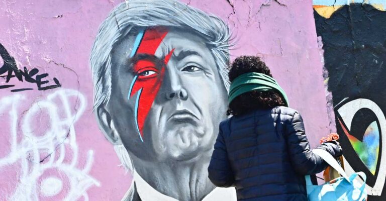 trump-protest-mural.jpg