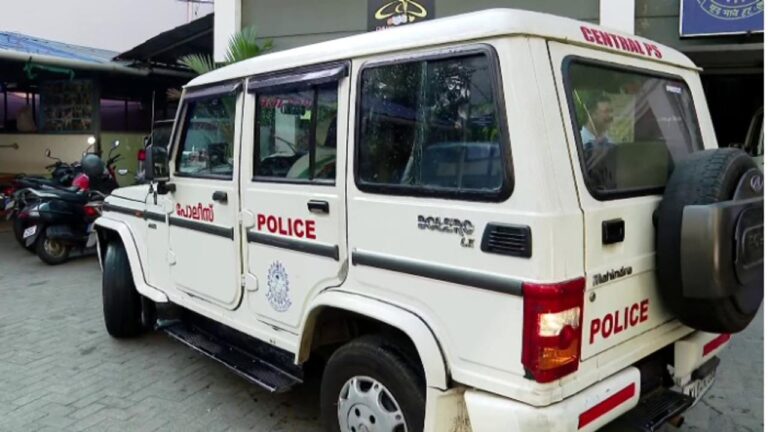 w-1280h-720format-jpgimgid-01jp1qndatcjj0880x0s6czfdgimgname-police-jeep-glass-broke.jpg