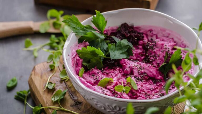 w-1280h-720format-jpgimgid-01k271hb7pvar8e4dzfkd2mxmyimgname-how-to-make-beetroot-salad-and-chia.jpeg