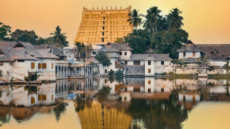 w-1280h-720format-jpgimgid-01k2fhyanvqt8zbwtqtt8ap40aimgname-padmanabhaswamy-temple-175501627666.jpeg