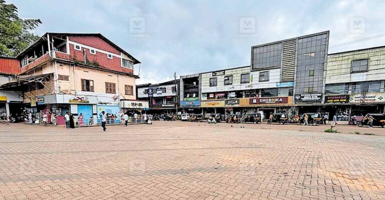 wayanad-padinjarathara-bus-stand.jpg