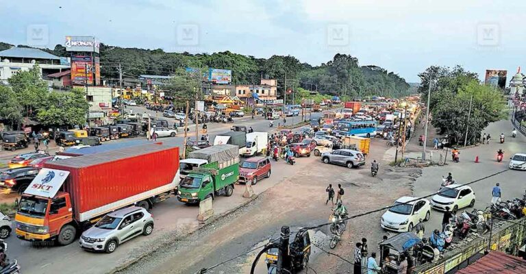 1-koratty-junction-traffic.jpg