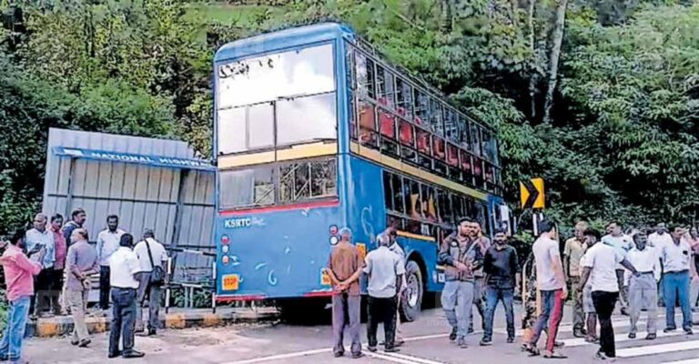 1757724267_bus-accident.jpg