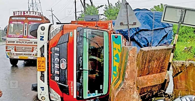 1758666146_lorry-accident.jpg