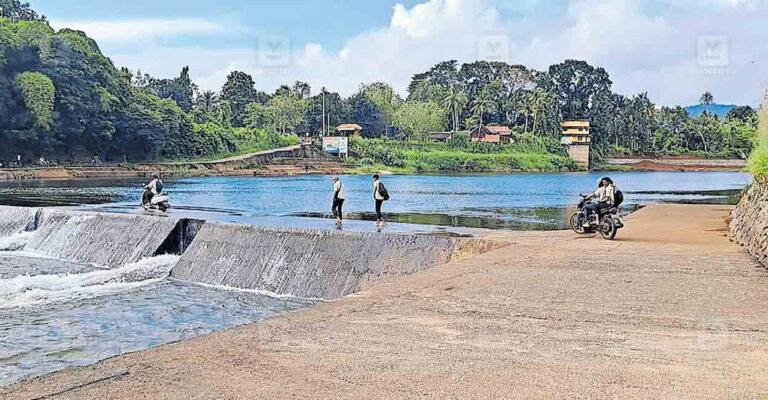 Chalakudy-River.jpg