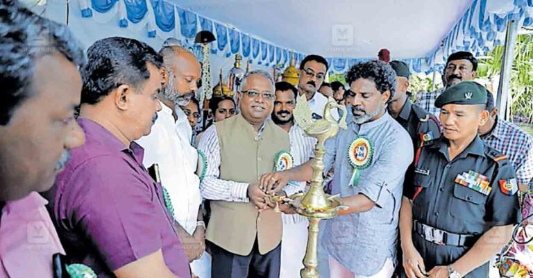 alappuzha-amar-jawan-everrolling-trophy-boat-race.jpg