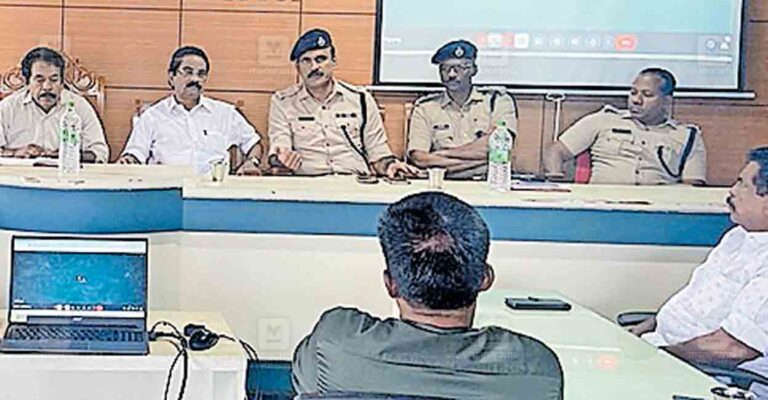 alappuzha-champions-boat-league-meeting.jpg