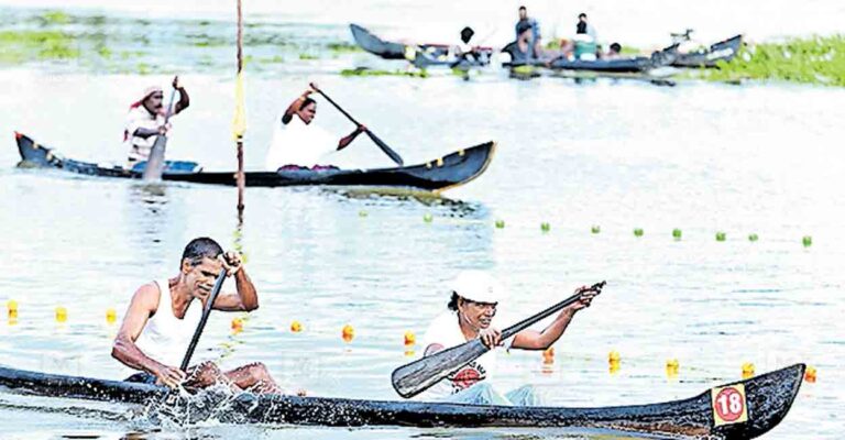 alappuzha-coupls-boat-race.jpg
