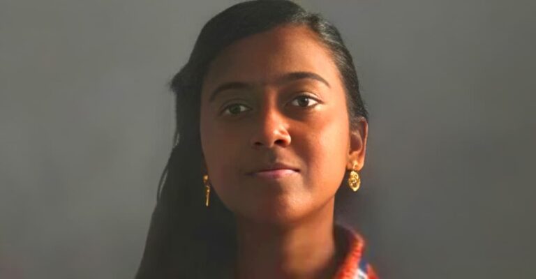 anakha-1.jpg