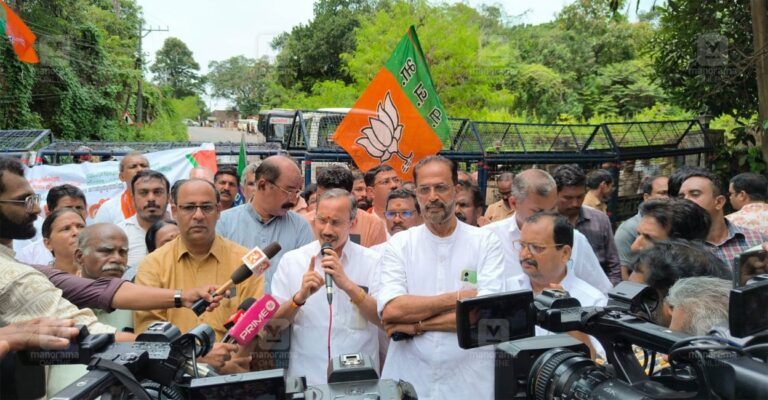 bjp-protest-vadhi-huda-school-1.jpg