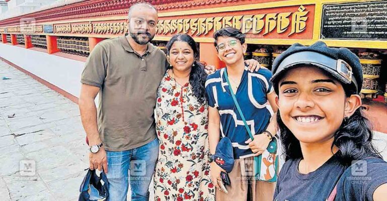 dr-praveeen-and-family.jpg