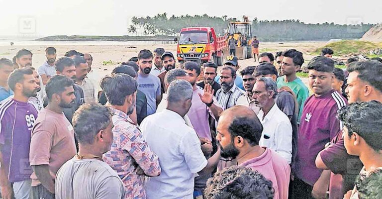 elathur-sand-mining-1.jpg