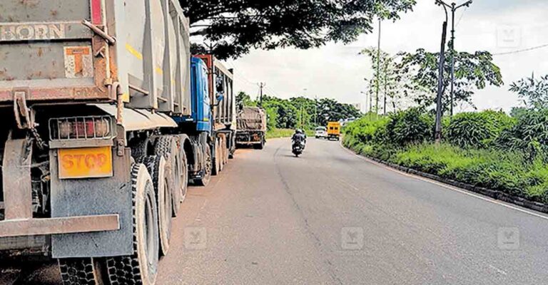 ernakulam-illegal-parking.jpg