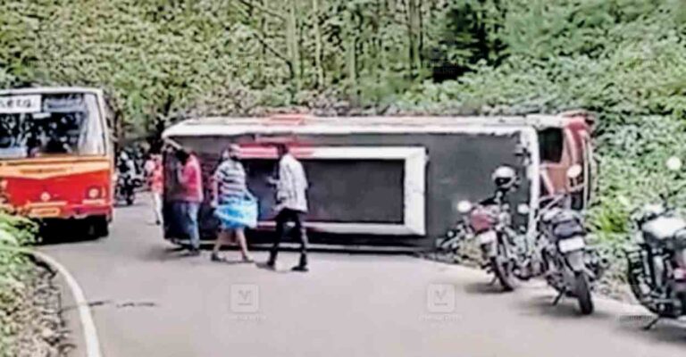 idukki-thalayar-accident.jpg