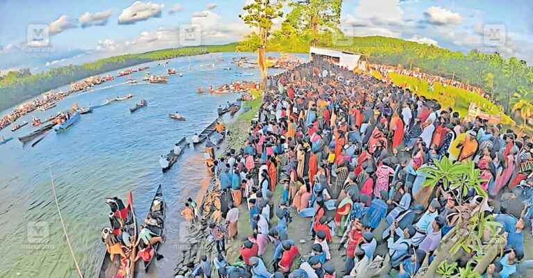 kasargod-cheruvathur-boat-race.jpg
