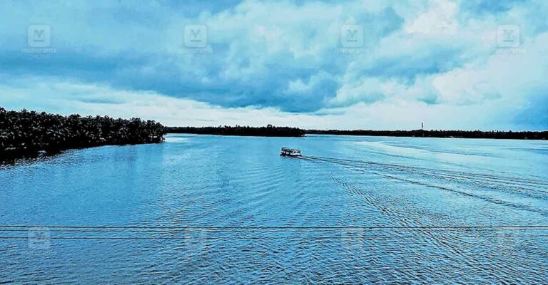 kasargod-thrikaripur-tourism.jpg