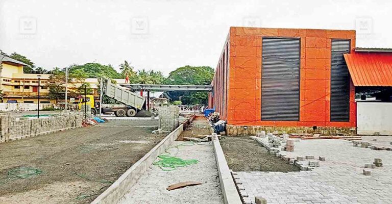 kozhikode-feroke-railway-station-renovation-work.jpg