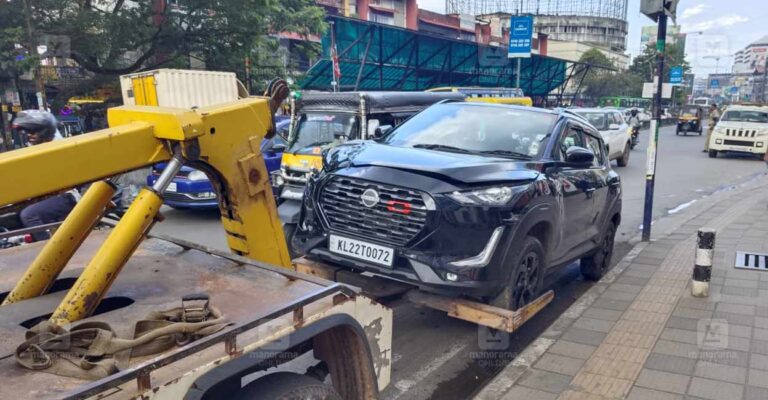 kozhikode-road-accident.jpg