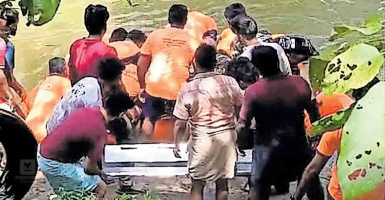 kozhikode-thanha-sherin-deadbody.jpg