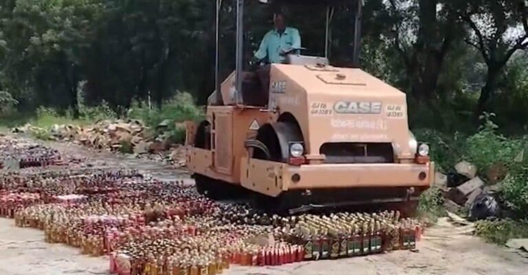 liquor-seizure-in-gujarat.jpg