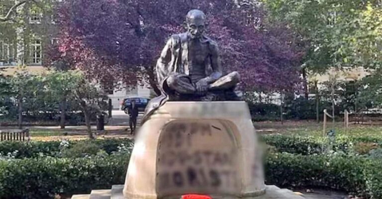 mahatma-gandhi-statue-london.jpg