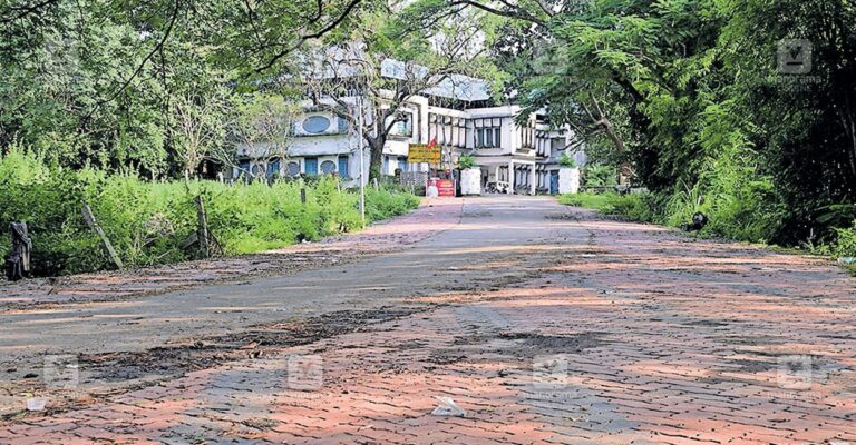 malambuzha-fisharies-road.jpg