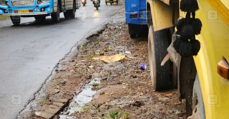mankavu-kanniparamba-road-reconstruction.jpg