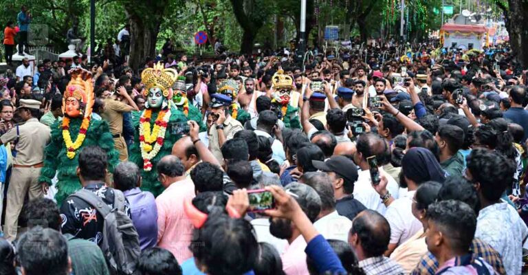 onam-festival-thiruvananthapuram-traffic-control.jpg
