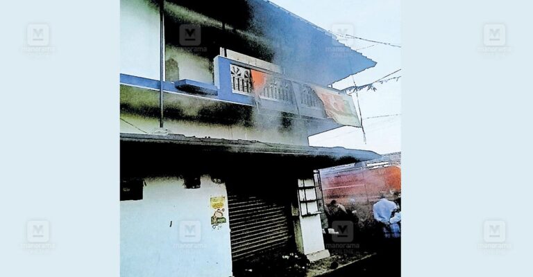 palakkad-fire-accident.jpg