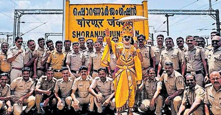 palakkad-shoranoor-railway-onam-celebration.jpg