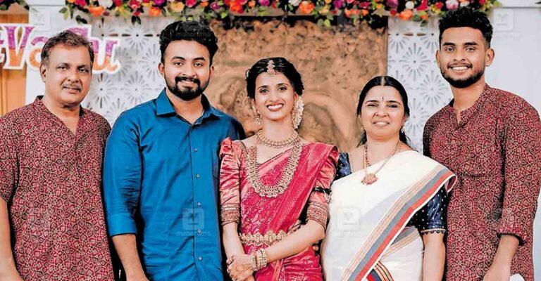 palakkad-sudhakaran-namboothiri-family.jpg