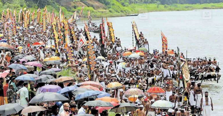 pathanamthitta-boats.jpg