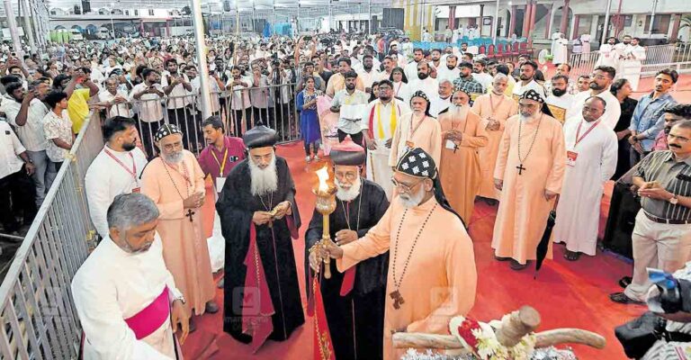 pathanamthitta-malankara-catholic-church-reunification-anniversary-celebration-adoor.jpg