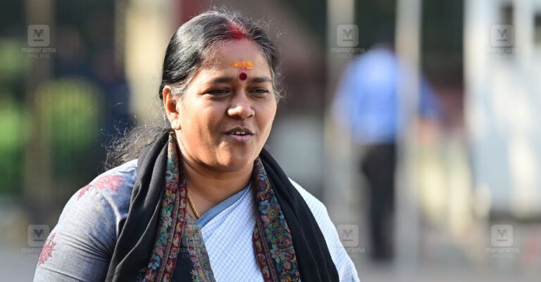 sobha-surendran-1.jpg
