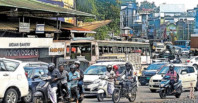traffic-police-shortage-muvattupuzha.jpg