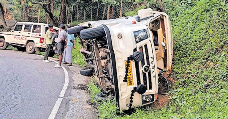 van-accident.jpg