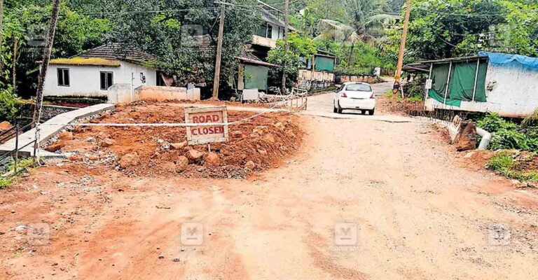 vannappuram-chelachuvad-road-kalunku.jpg