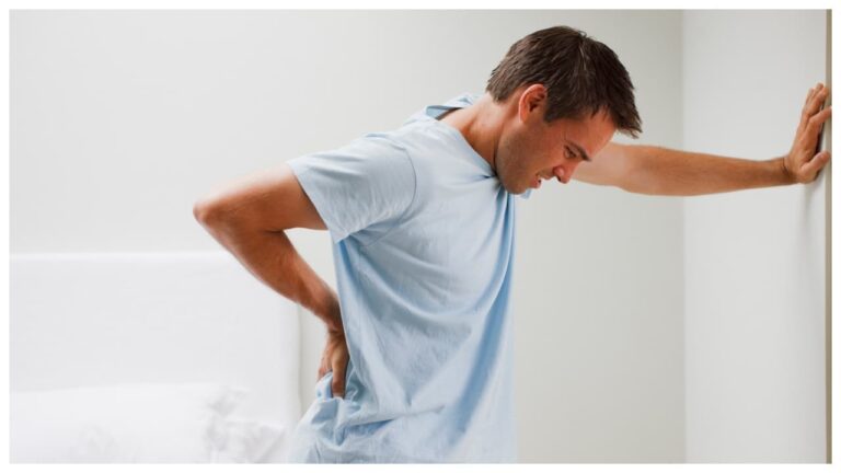 w-1280h-720format-jpgimgid-01k590rsbx56cjh2n1a856sbyjimgname-back-pain-1758018168188.jpg