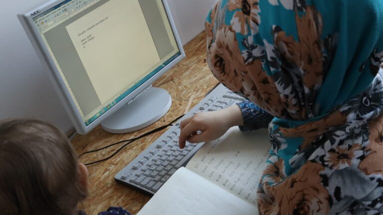 w-1280h-720format-jpgimgid-01k5gkwdcf9mwszcnek4p20e39imgname-afghanistan-internet-1758273090959.jpeg