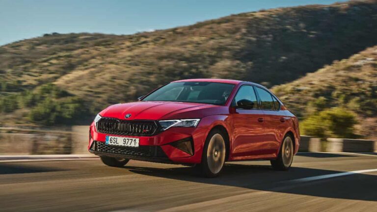 w-1280h-720format-jpgimgid-01k608c8q3ajfksp4e45d2exjcimgname-skoda-octavia-rs-n-1758797898467.jp_.jpeg