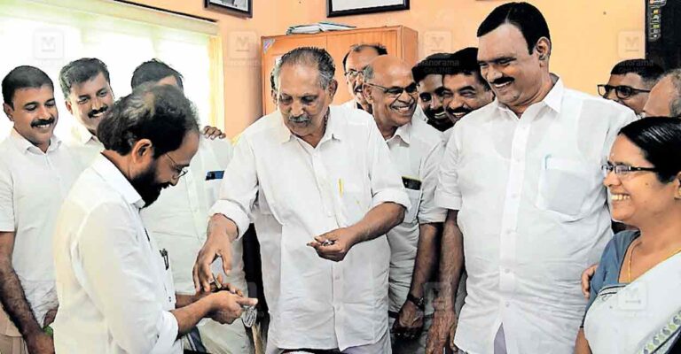 wayanad-dcc-president-1.jpg