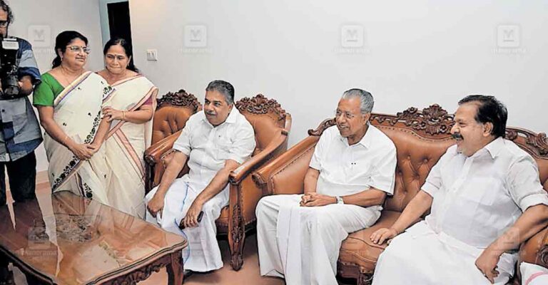 cherthala-remesh-chennithala-house-visit-pinaryai-vijayan.jpg