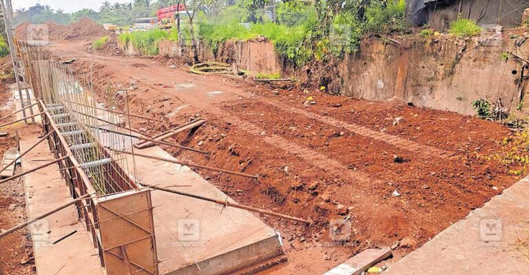 clt-vadakara-nh-road-work.jpg
