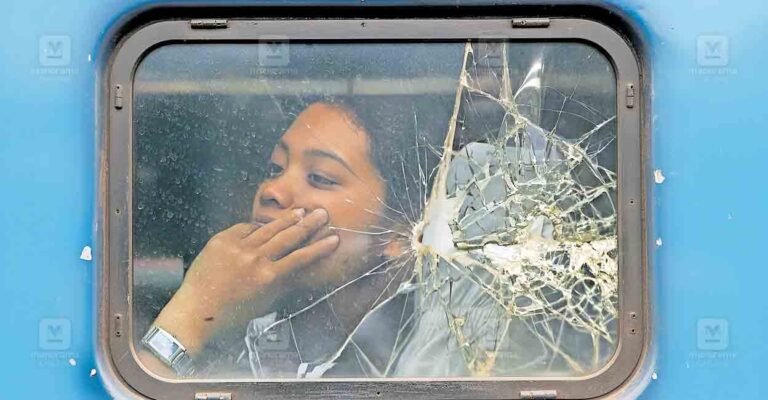ernakulam-train-stone-pelting.jpg